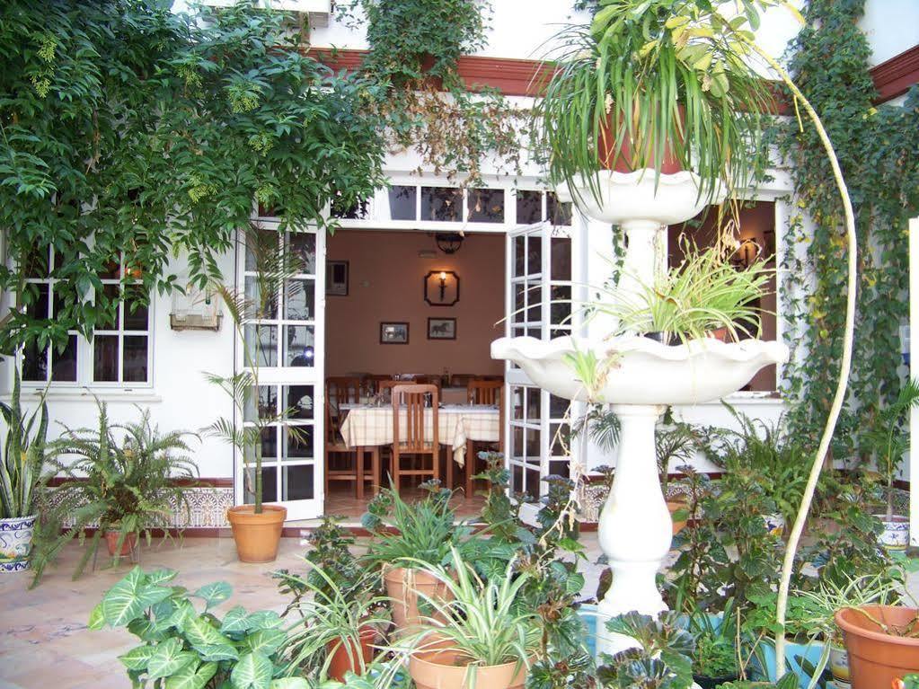 Hostal Restaurante El Lirio Bollullos Par del Condado Exteriör bild